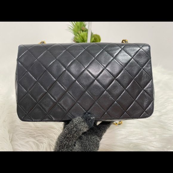 Vintage Full Flap Bag Quilted Lambskin Medium - Picture 3 of 16